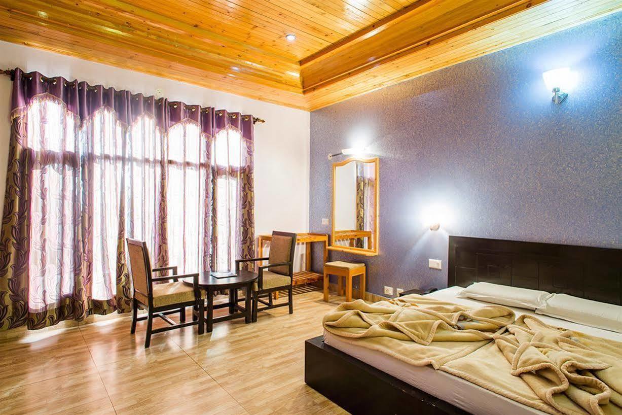 Village Live In Resort Chail Ngoại thất bức ảnh