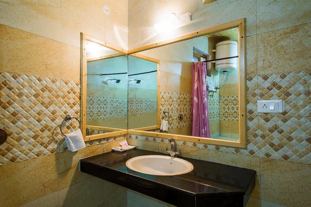 Village Live In Resort Chail Ngoại thất bức ảnh
